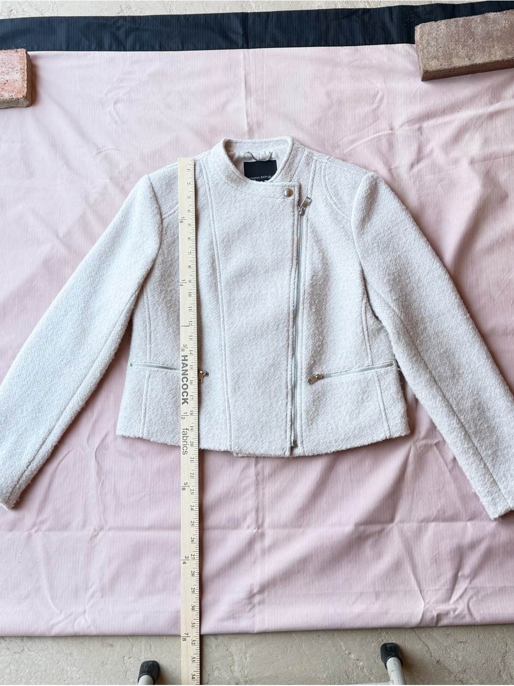 Banana Republic Ivory Bouclé Moto Jacket Asymmetrical Zip - Picture 8 of 11